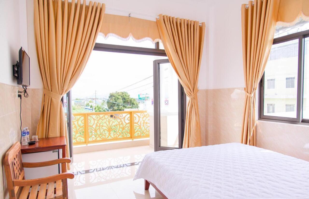 Thu Hien Hotel Pleiku - By Bay Luxury Plei Holang Exterior photo