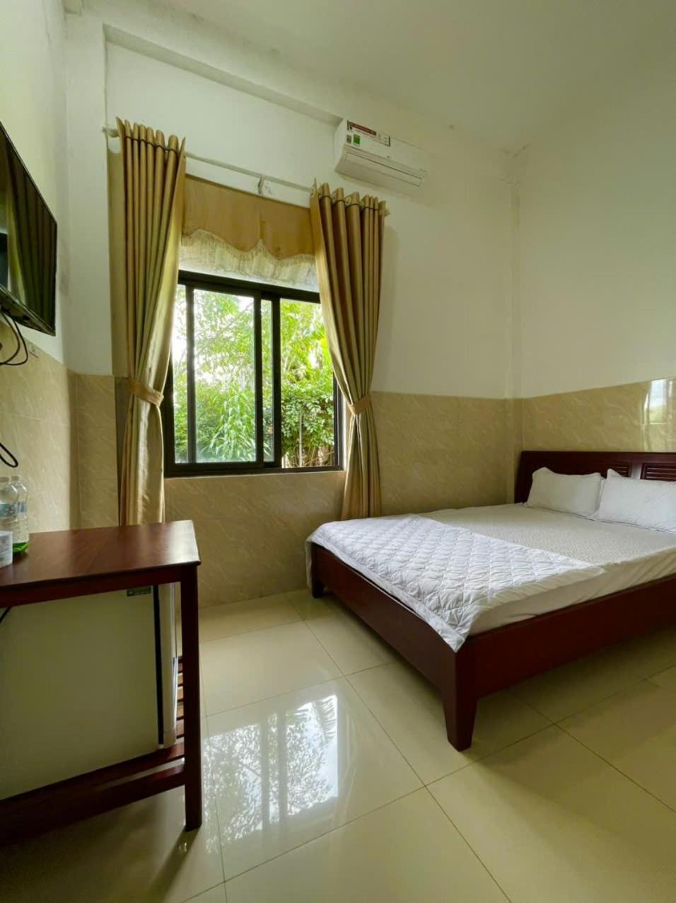 Thu Hien Hotel Pleiku - By Bay Luxury Plei Holang Exterior photo