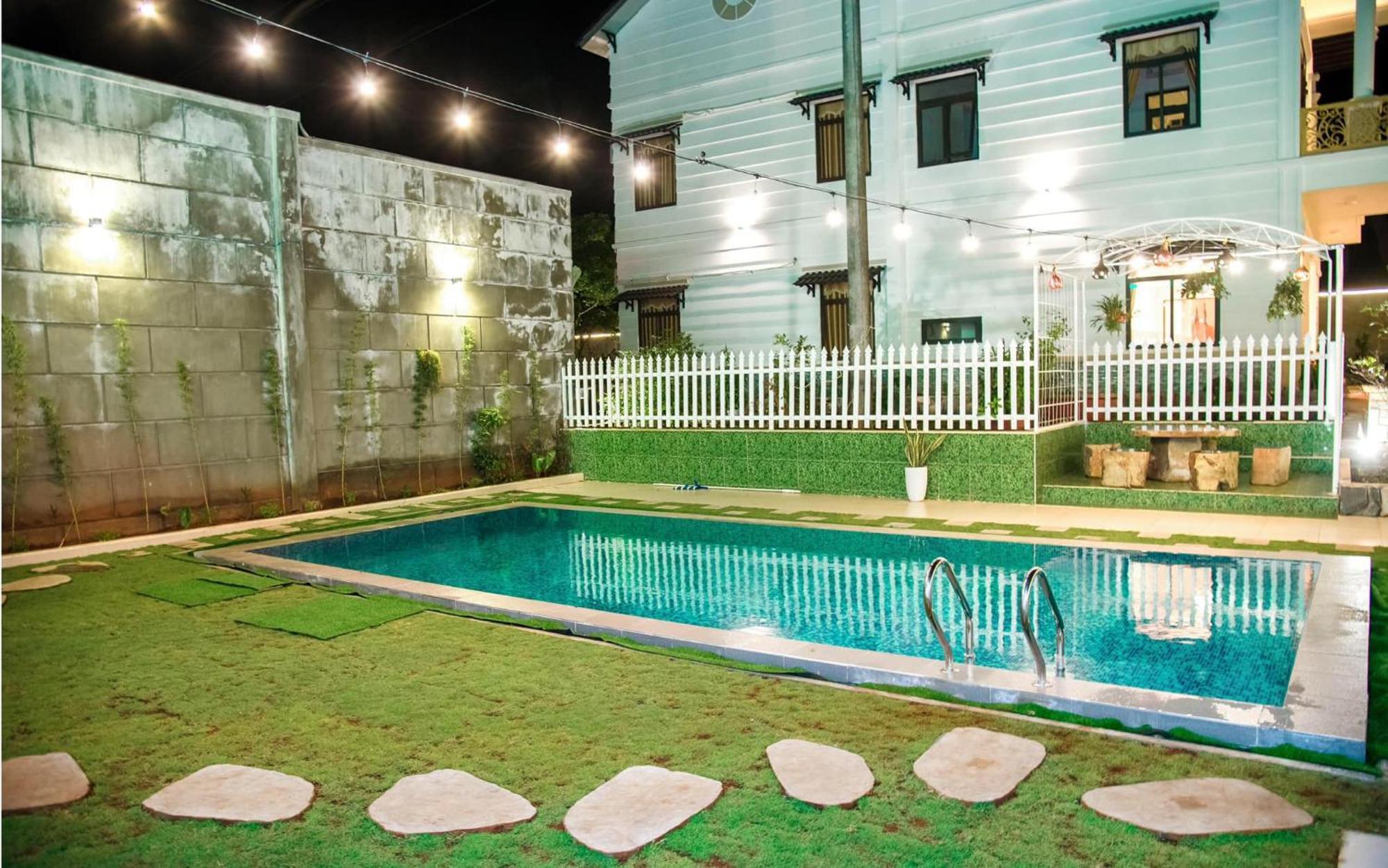 Thu Hien Hotel Pleiku - By Bay Luxury Plei Holang Exterior photo